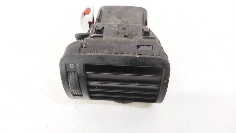 3B0819704A Volkswagen Passat 1998 Dash Vent (Air Vent Grille)
