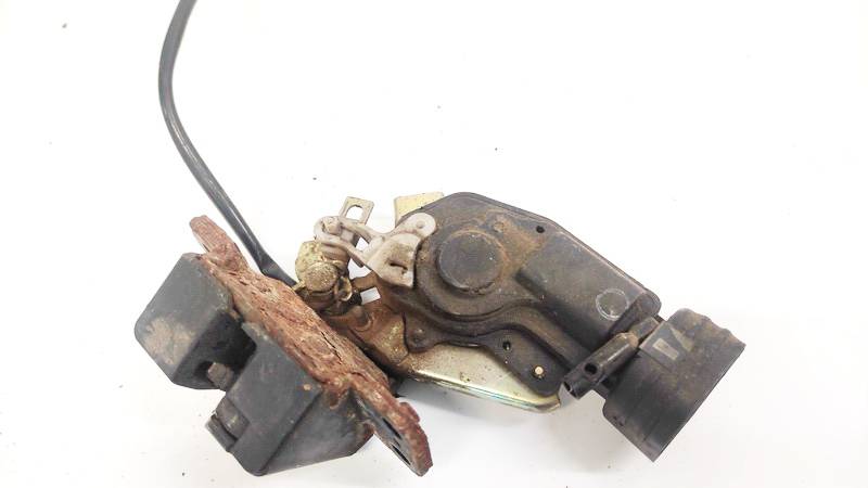 Toyota Avensis 2003 Takaluukun lukko - TAKANA - Thumbnail 2