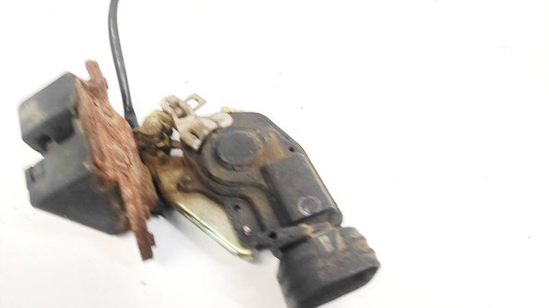 Toyota Avensis 2003 Takaluukun lukko - TAKANA - Thumbnail 3