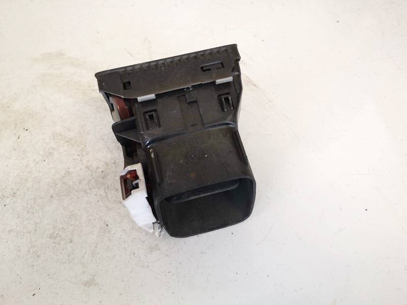 3B0819703A Volkswagen Passat 1998 Rejilla Aireadora - 
Moldura protectora de la rejilla de ventilación lateral del panel - Thumbnail 2