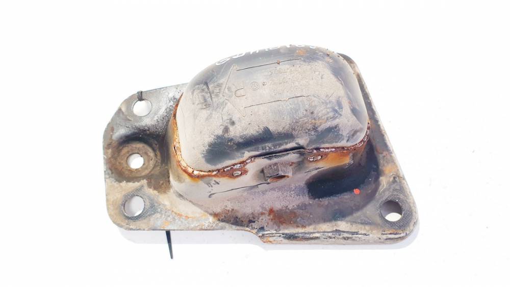 1K0505130J Skoda Superb 2011 Beam bracket (subframe ) - REAR RIGHT