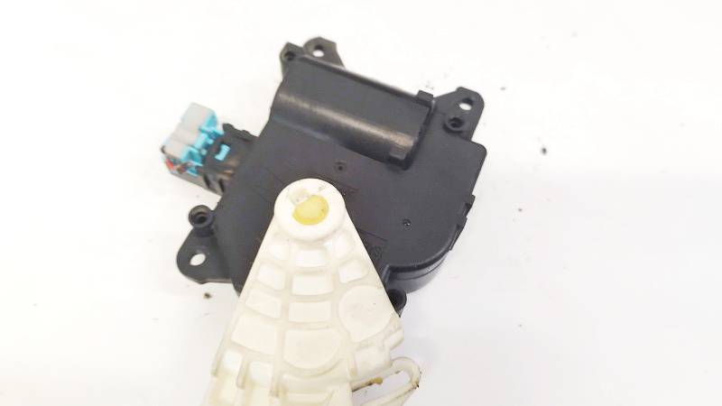 MF1138002810PLS Toyota Avensis 2011 Lämmittimen läppämotor - Thumbnail 3