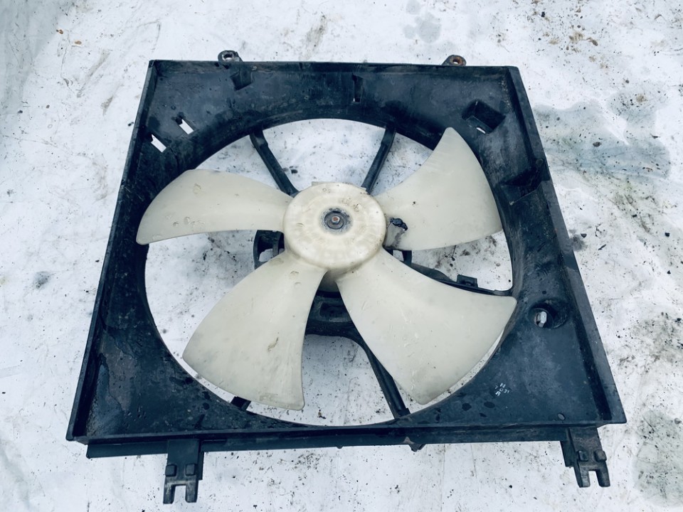 Toyota RAV-4 2002 Difuzorius (radiatoriaus ventiliatorius) - Thumbnail 2