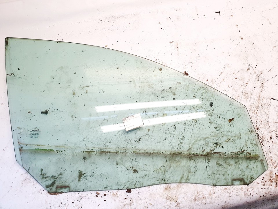 Volvo V70 2008 Боковое окно - передний правый