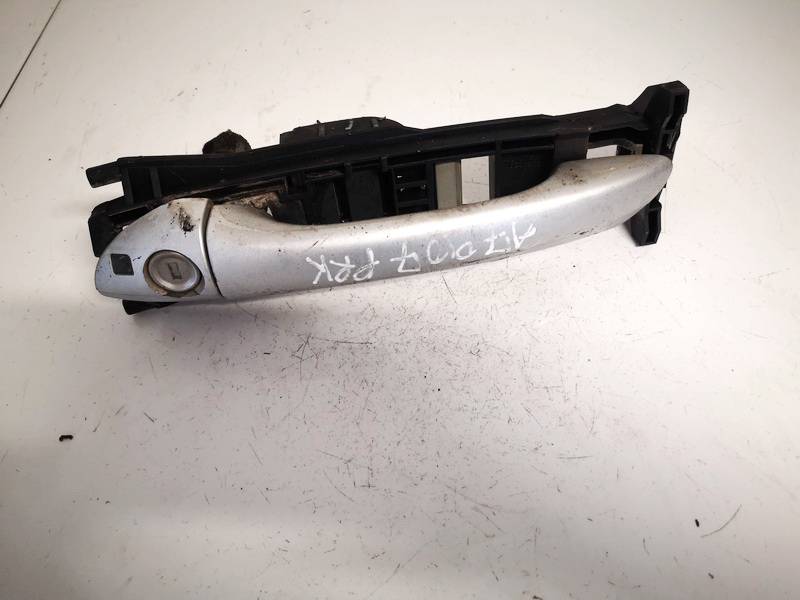 Mercedes-Benz C-CLASS 2001 Zewnętrzna klamka drzwi - PRZEDNIE LEWE