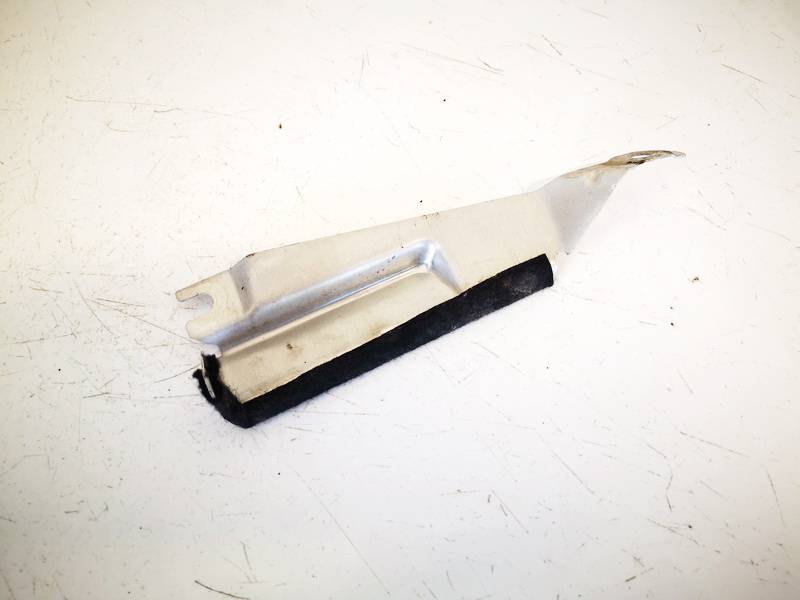 8D9827579 Audi A3 2000 Other holders