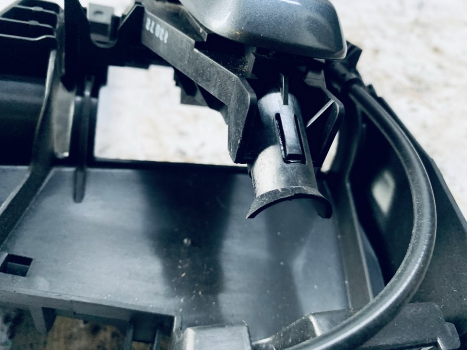 Volvo V70 2008 Door Handle Exterior - FRONT LEFT - Thumbnail 3