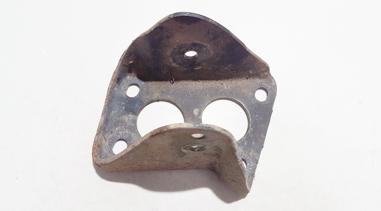 Skoda Octavia 1999 Engine Mount Bracket and Gearbox Mount Bracket