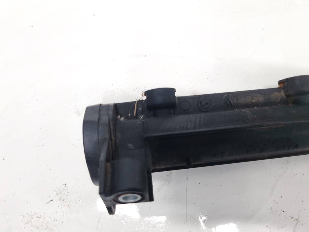 037906031AA Volkswagen Golf 1999 Fuel injector rail (injectors)(Fuel distributor) - Thumbnail 2