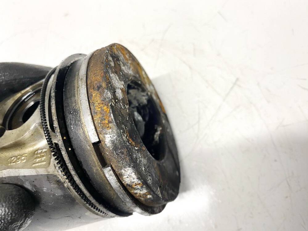 HS2RI Peugeot 407 2006 Piston and Conrod (Connecting rod) - Thumbnail 2