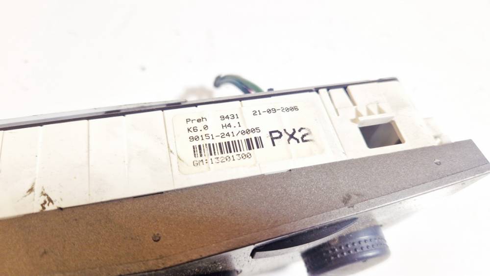 13201300 Opel Astra 2006 Climate Control Panel (heater control switches) - Thumbnail 2