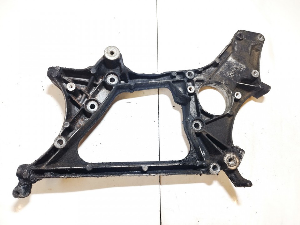 A6512011909 USED Engine Mount Bracket and Gearbox Mount Bracket