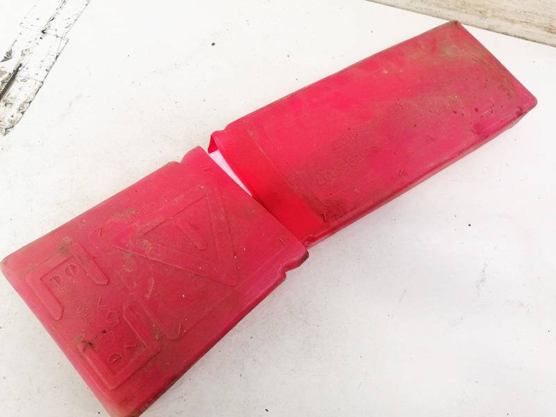 Mercedes-Benz S-CLASS 2000 Brīdinājuma trijstūris (avārijas zīme) - Thumbnail 2