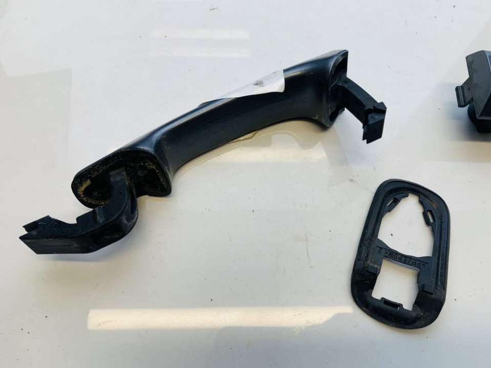 Volvo V70 2008 Door Handle Exterior - REAR LEFT - Thumbnail 2