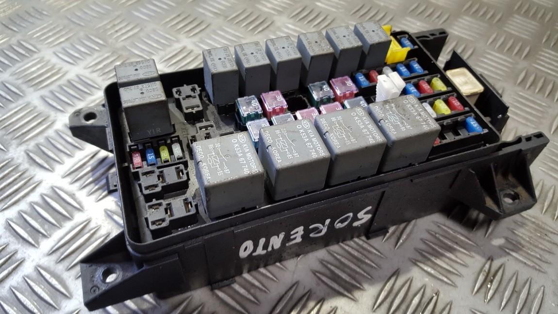 911603E040 911603E040 Fuse box Kia Sorento 2006 EIS00296088 Used