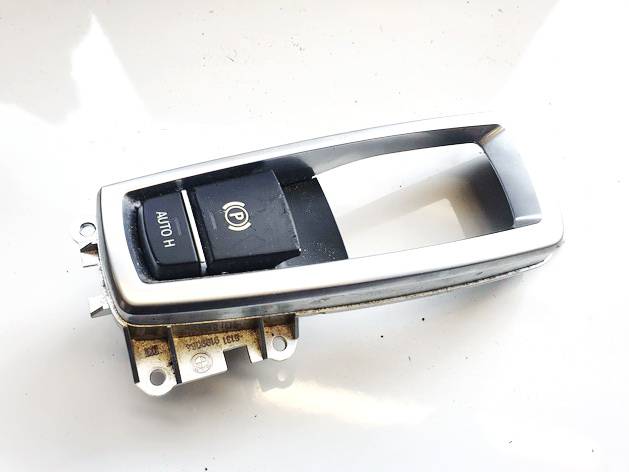 921759403 BMW 5-Series 2013 Кнопка фиксатора стояночного тормоза