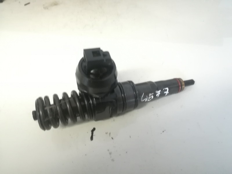 038130073BN Volkswagen Golf 2005 Degvielas iesmidzinātājs (inžektors)