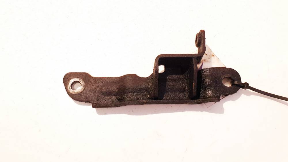 Ford C-MAX 2004 Engine Mount Bracket and Gearbox Mount Bracket