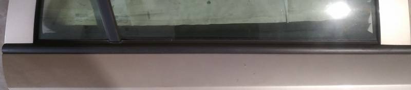 Opel Astra 2008 Listwa szyby drzwi - TYLNE PRAWE