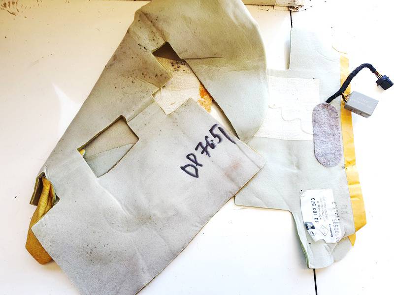 13103973 Opel Vectra 2003 Seat heating element