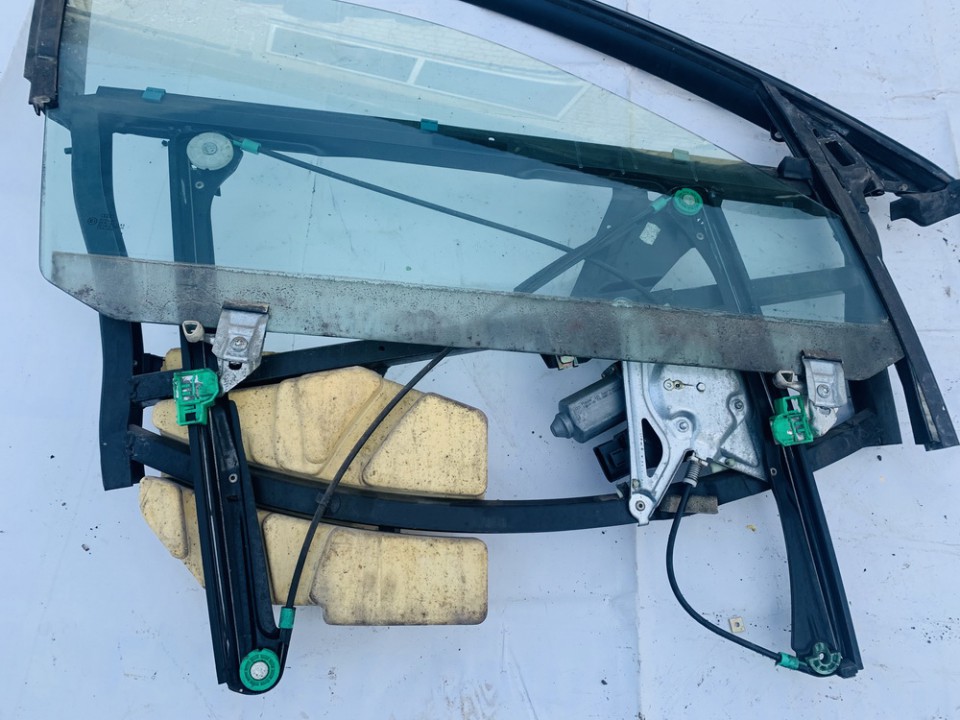 Audi A4 1998 Door winder mechanism (Window Regulator) - FRONT RIGHT