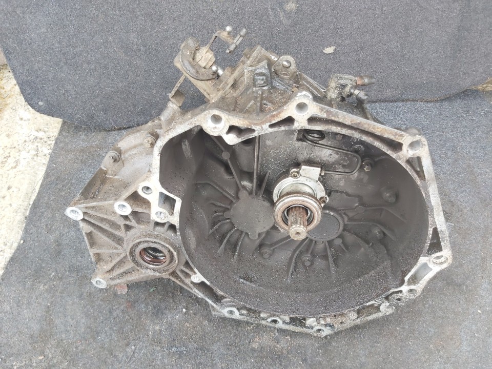 F23 Opel Vectra 2000 Greiciu deze - Thumbnail 2