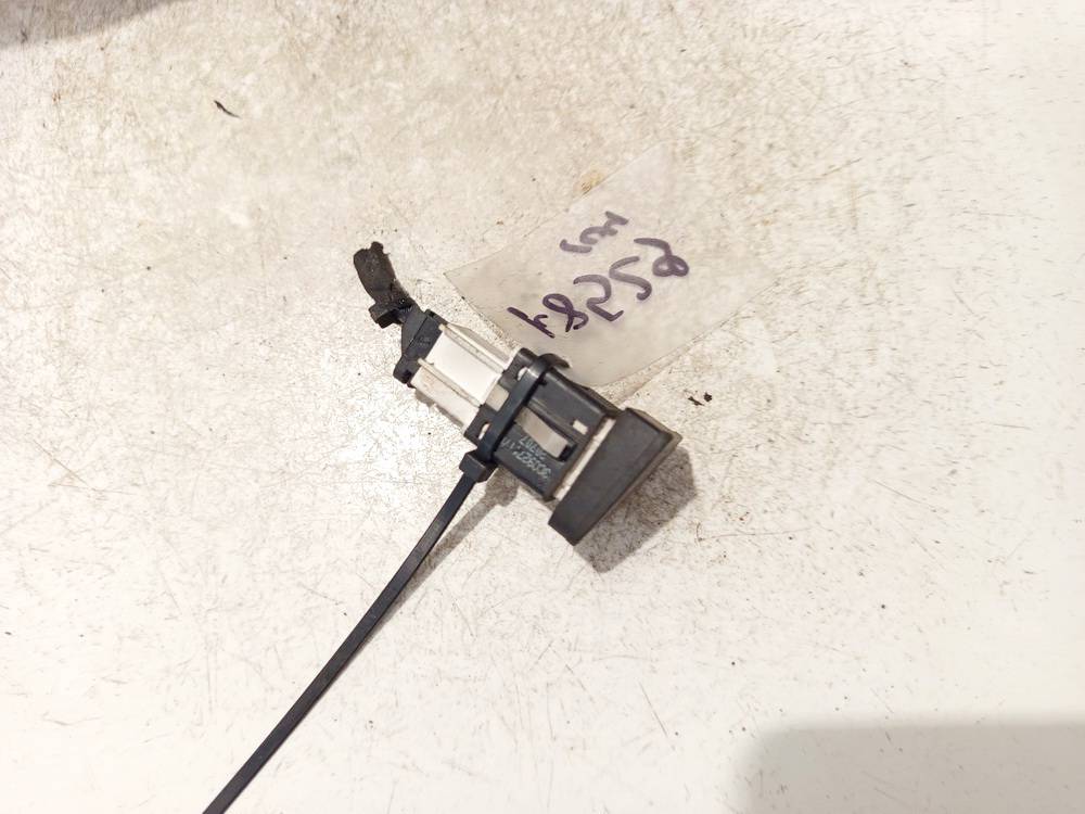 3C0927117C Volkswagen Passat 2007 ESP Switch Button