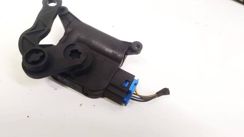 1K0907511B Skoda Octavia 2013 Peciuko sklendes varikliukas - Thumbnail 3