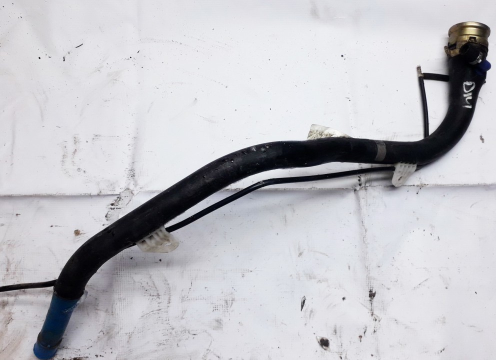6757772 BMW X5 2005 fuel filler neck