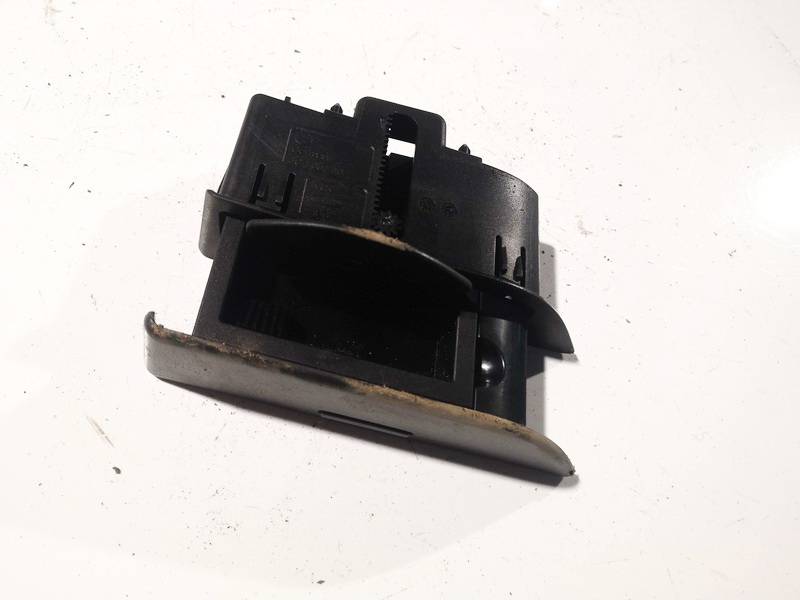 3C4857302 Volkswagen Passat 2007 Salona apdare (plastmasas)