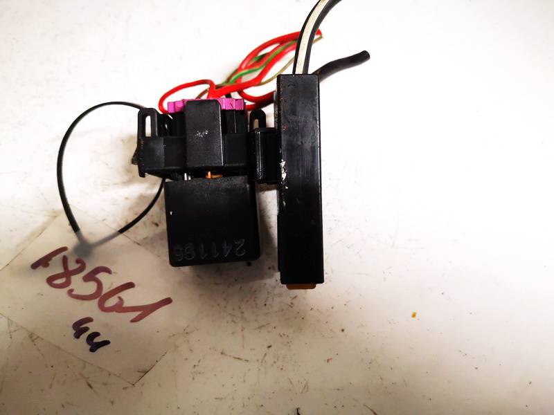 443951253AA Audi A4 1996 Rele - Thumbnail 3