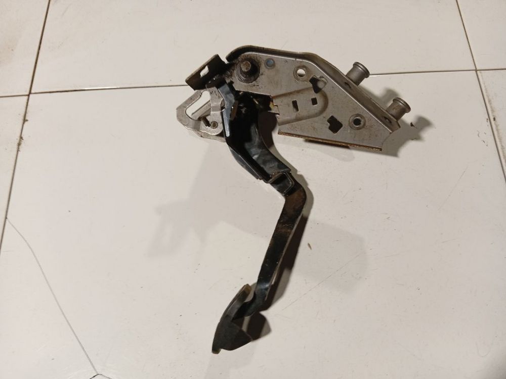 Mazda 2 2008 Pedał hamulca