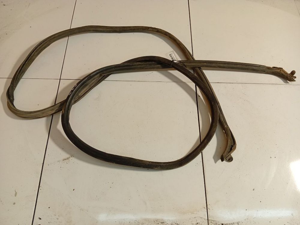 Ford Transit 2007 Loading door rubber seal