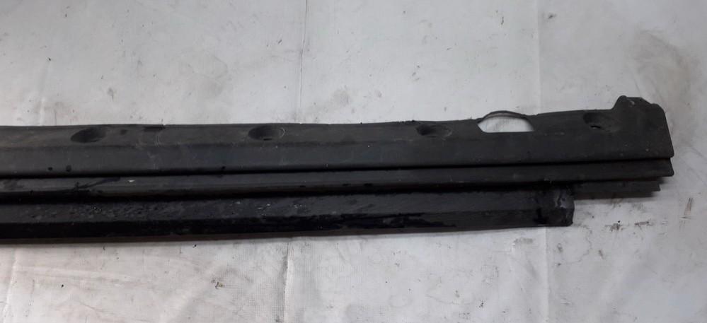 7000301LH Land-Rover Range Rover 2006 Left Sill Moulding