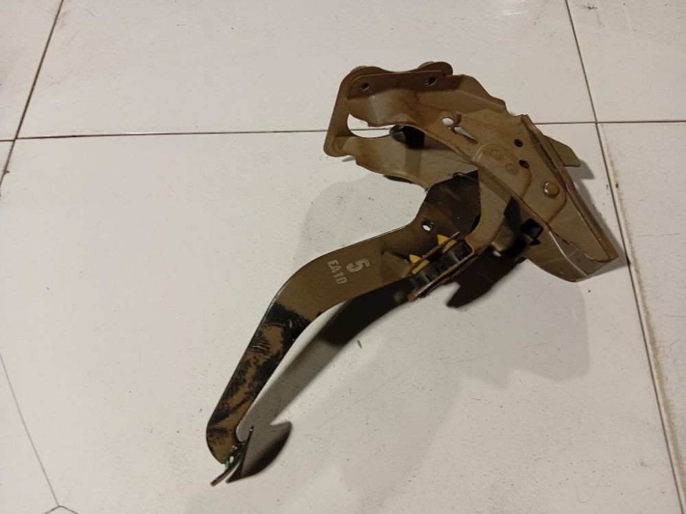 Nissan Primera 2003 Pedal work, Brake pedal, Pedal bracket, Clutch pedal