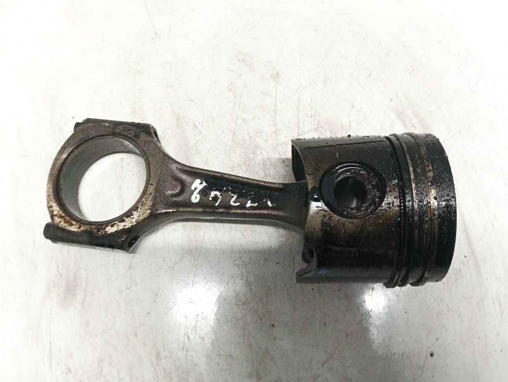 Rover 400-Series 1999 Tłok z korbowodem