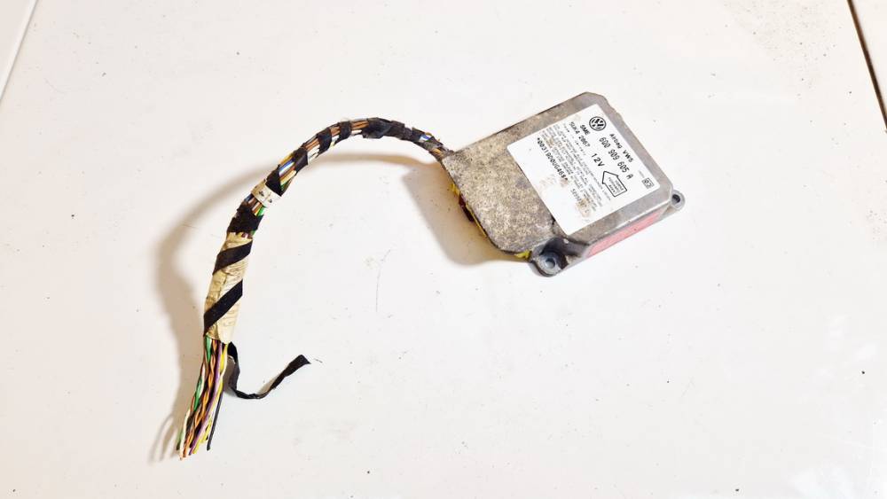 6Q0909605A Volkswagen Golf 2000 Airbag crash sensors module