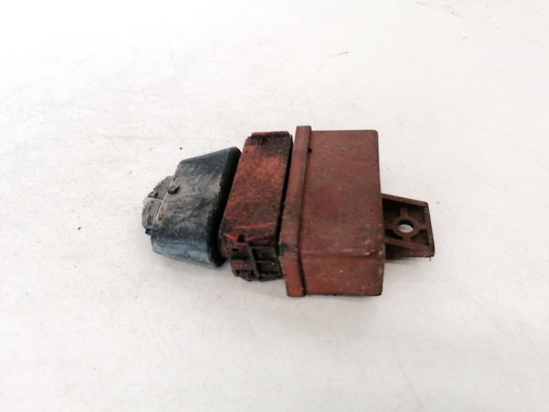 240109 USED Fuel Pump Relay Citroen Berlingo 2001 2.0L EIS01356161