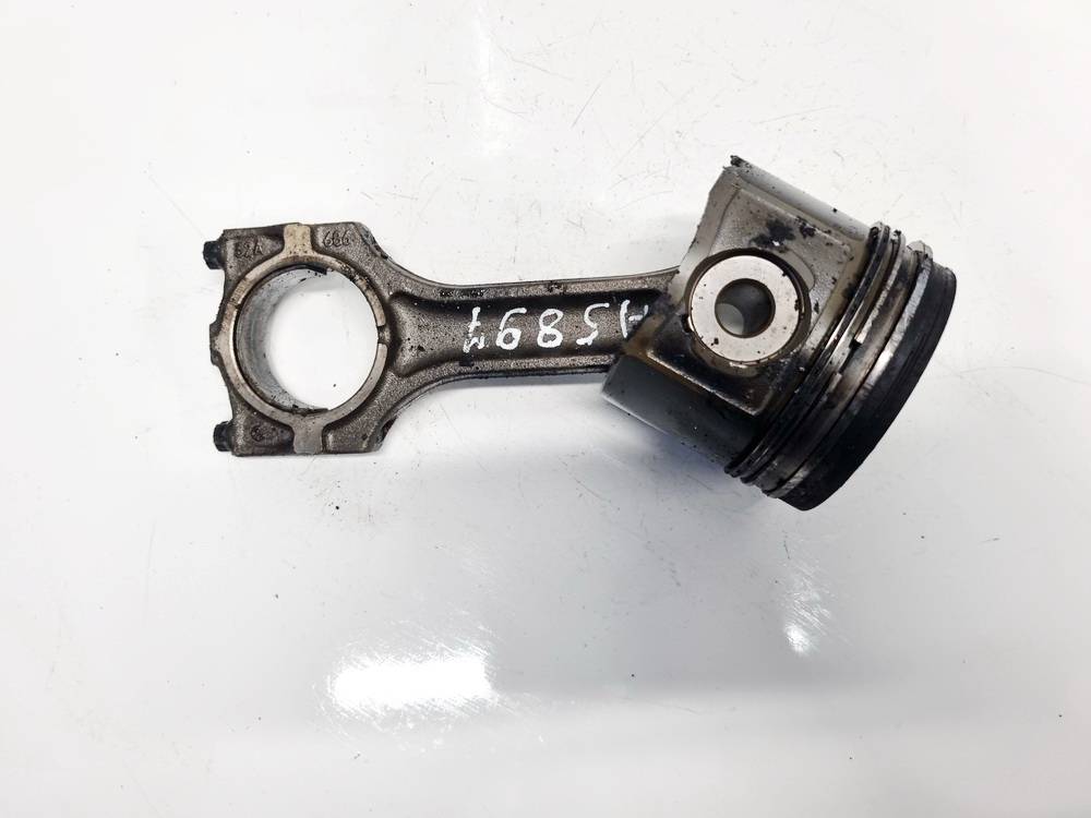 BMW 5-Series 2000 Tłok z korbowodem