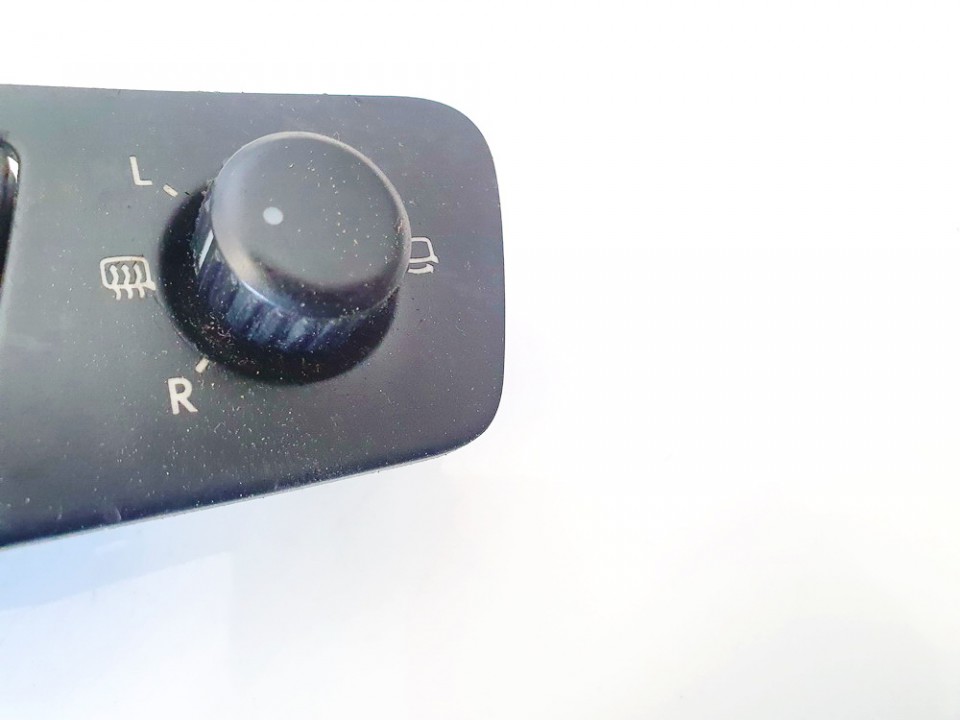 1T1959552A Volkswagen Touran 2005 Wing mirror control switch (Exterior Mirror Switch) - Thumbnail 2
