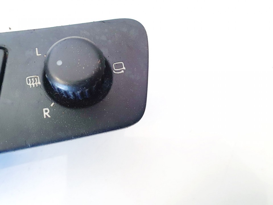 1T1959552A Volkswagen Touran 2005 Wing mirror control switch (Exterior Mirror Switch)