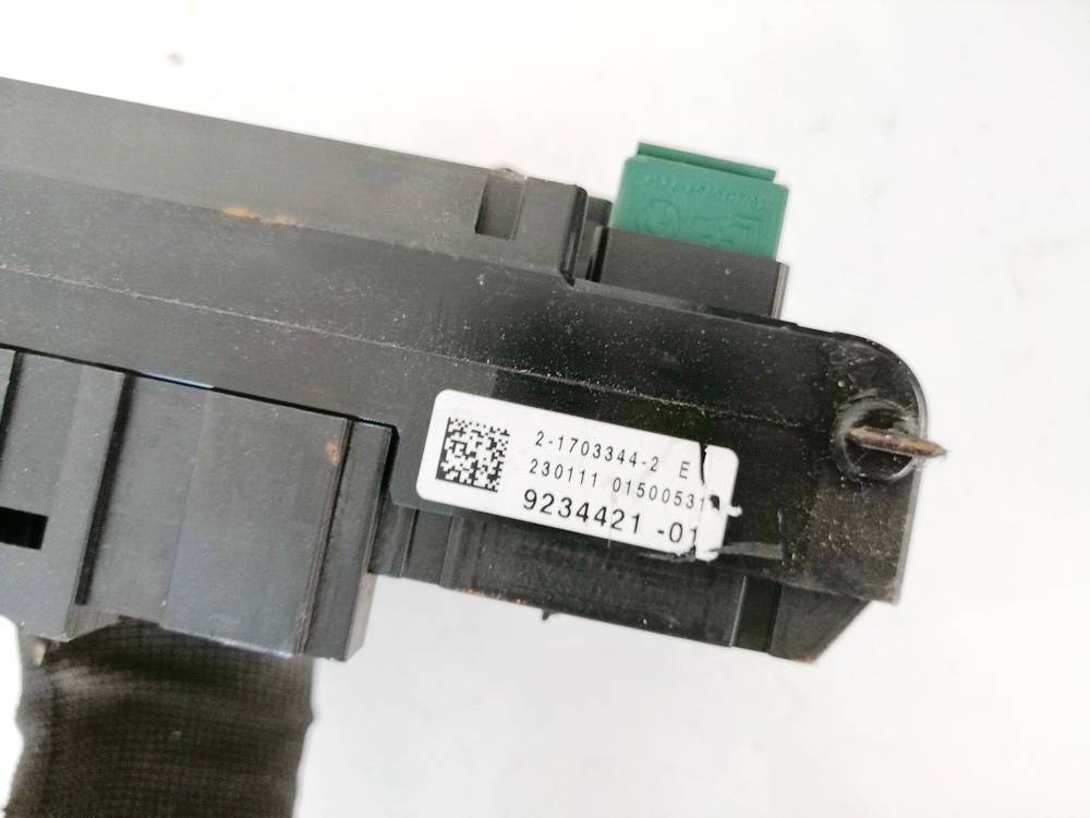 923442101 BMW 5-Series 2010 Fuse box - Thumbnail 3