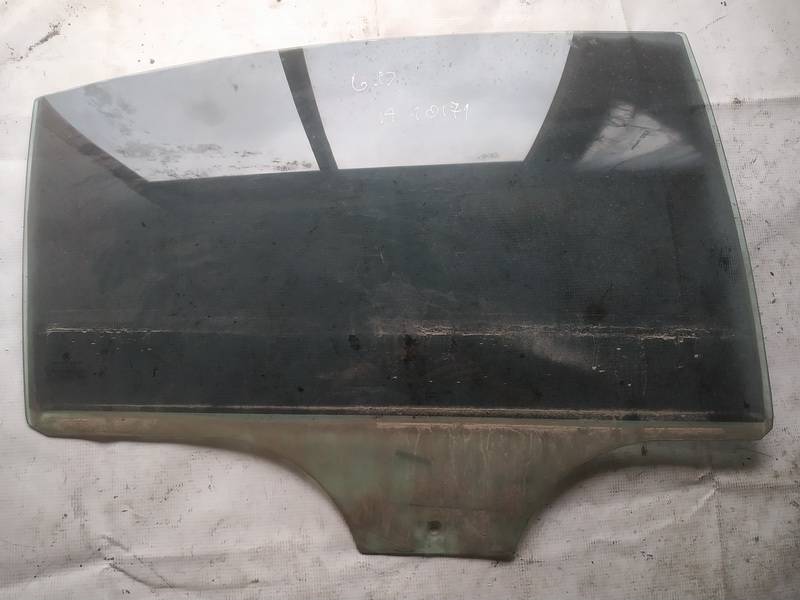 AS2 Skoda Superb 2005 Oven lasi - TAKANA OIKEALLA