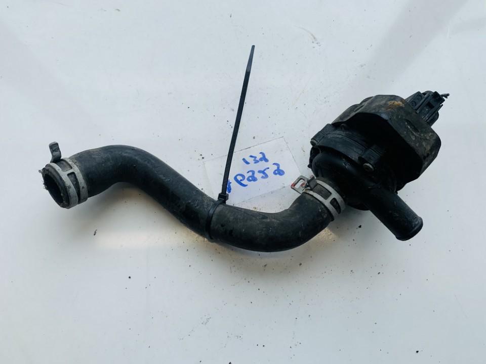 a1645060735 used Auxiliary Coolant Water Pump (Heater Core Control