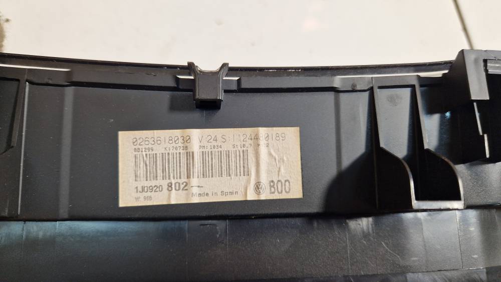 1J0920802 Volkswagen Golf 2000 Speedometers - Cockpit - Speedo Clocks Instrument - Thumbnail 3