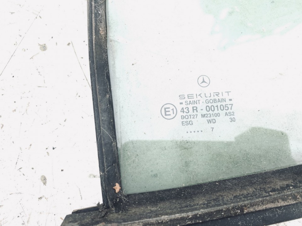 Mercedes-Benz C-CLASS 1995 Quarter glass - REAR RIGHT - Thumbnail 2