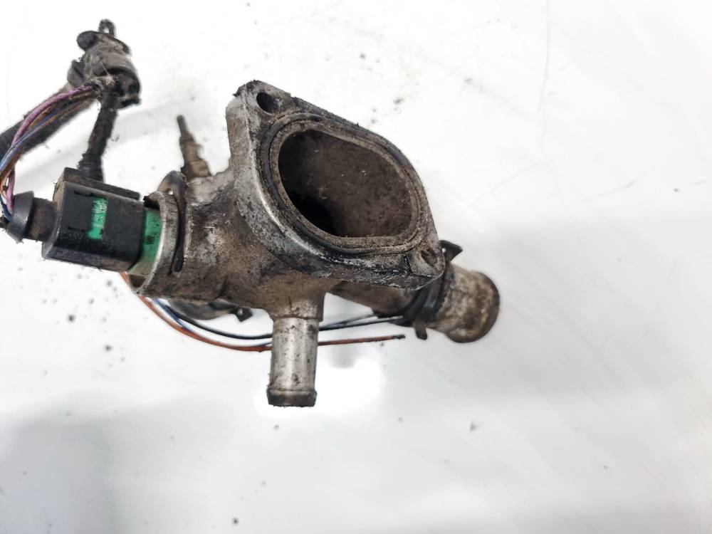 038121133A Audi A4 2003 Thermostat Housing (Flange) - Thumbnail 3