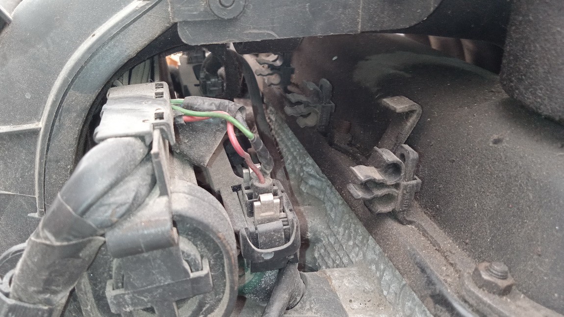 037906031AA Volkswagen Golf 1998 Fuel injector rail (injectors)(Fuel distributor) - Thumbnail 2