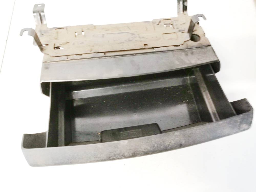 Audi A6 2005 Boîte à Gants - Thumbnail 3