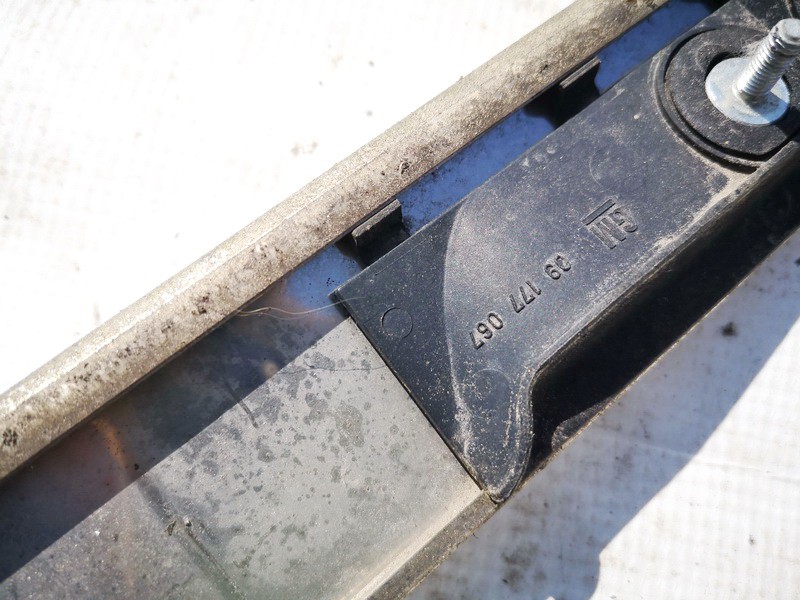 09177067 Opel Vectra 2006 Door handle tailgate boot trim strip cover - REAR - Thumbnail 3